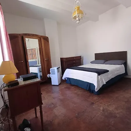 Une Halte Au Calme Sur La Route D Espagne Sortie 22 Tatil Evi